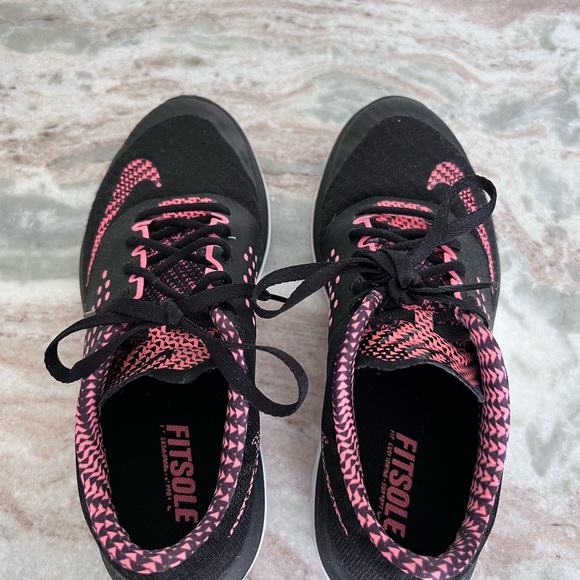 Nike Sneakers - Picture 5 of 5